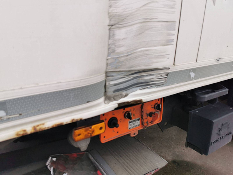 Chladírenský návěs Schmitz Cargobull SKO 24 SCB ENGINE Schmitz; Taillift: obrázek 9 Chladírenský návěs Schmitz Cargobull SKO 24 SCB ENGINE Schmitz; Taillift: obrázek 9