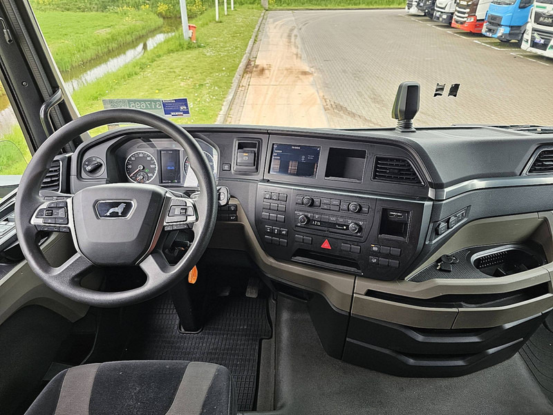 Interior photo 1: Tahač MAN 18.510 TGX GX XXL INTARDER LED