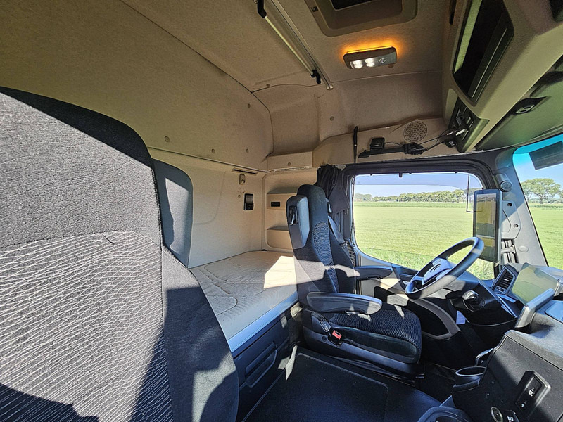 Tahač Mercedes-Benz ACTROS 1846 4X4 HAD PTO+HYDR.: obrázek 17