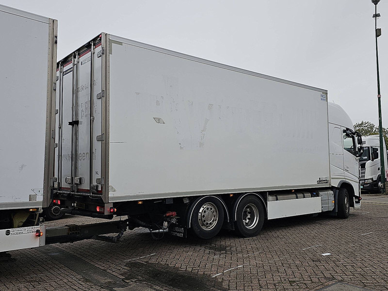 Volvo FH 460 6X2 LAMBERET COMBI - Chladírenský nákladní automobil: obrázek 3 Volvo FH 460 6X2 LAMBERET COMBI - Chladírenský nákladní automobil: obrázek 3
