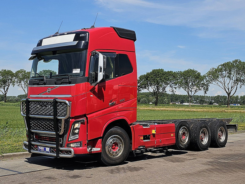 Volvo FH 650 8X4 RETARDER - Podvozek s kabinou: obrázek 2 Volvo FH 650 8X4 RETARDER - Podvozek s kabinou: obrázek 2