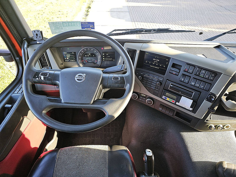 Chladírenský nákladní automobil Volvo FM 330 6X2 FRIGOBL. LIFT: obrázek 8 Chladírenský nákladní automobil Volvo FM 330 6X2 FRIGOBL. LIFT: obrázek 8