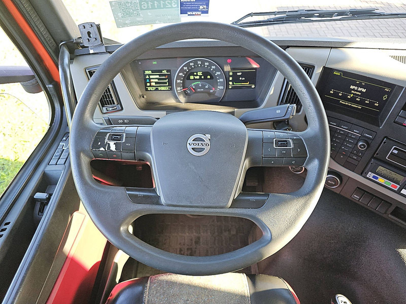 Chladírenský nákladní automobil Volvo FM 330 6X2 FRIGOBL. LIFT: obrázek 10 Chladírenský nákladní automobil Volvo FM 330 6X2 FRIGOBL. LIFT: obrázek 10