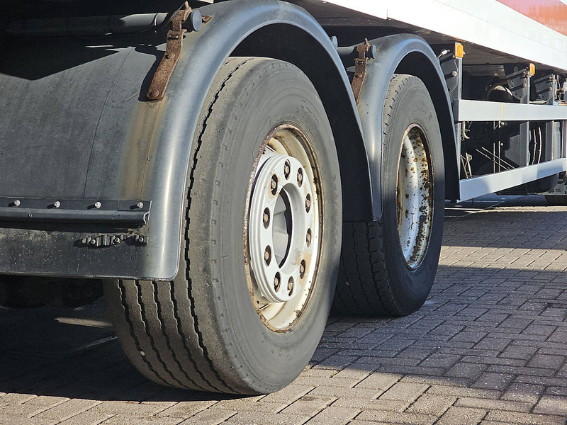 Chladírenský nákladní automobil Volvo FM 330 6X2 FRIGOBL. LIFT: obrázek 15 Chladírenský nákladní automobil Volvo FM 330 6X2 FRIGOBL. LIFT: obrázek 15