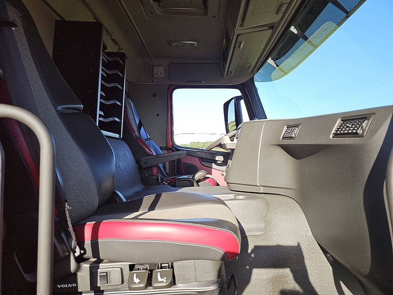 Chladírenský nákladní automobil Volvo FM 330 6X2 FRIGOBL. LIFT: obrázek 7 Chladírenský nákladní automobil Volvo FM 330 6X2 FRIGOBL. LIFT: obrázek 7