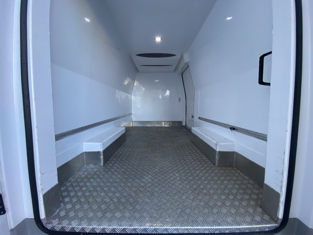 Iveco Daily 35S14 Hi-Matic Klimaautom. Kerstner 206 RA - Chladící dodávka: obrázek 5 Iveco Daily 35S14 Hi-Matic Klimaautom. Kerstner 206 RA - Chladící dodávka: obrázek 5
