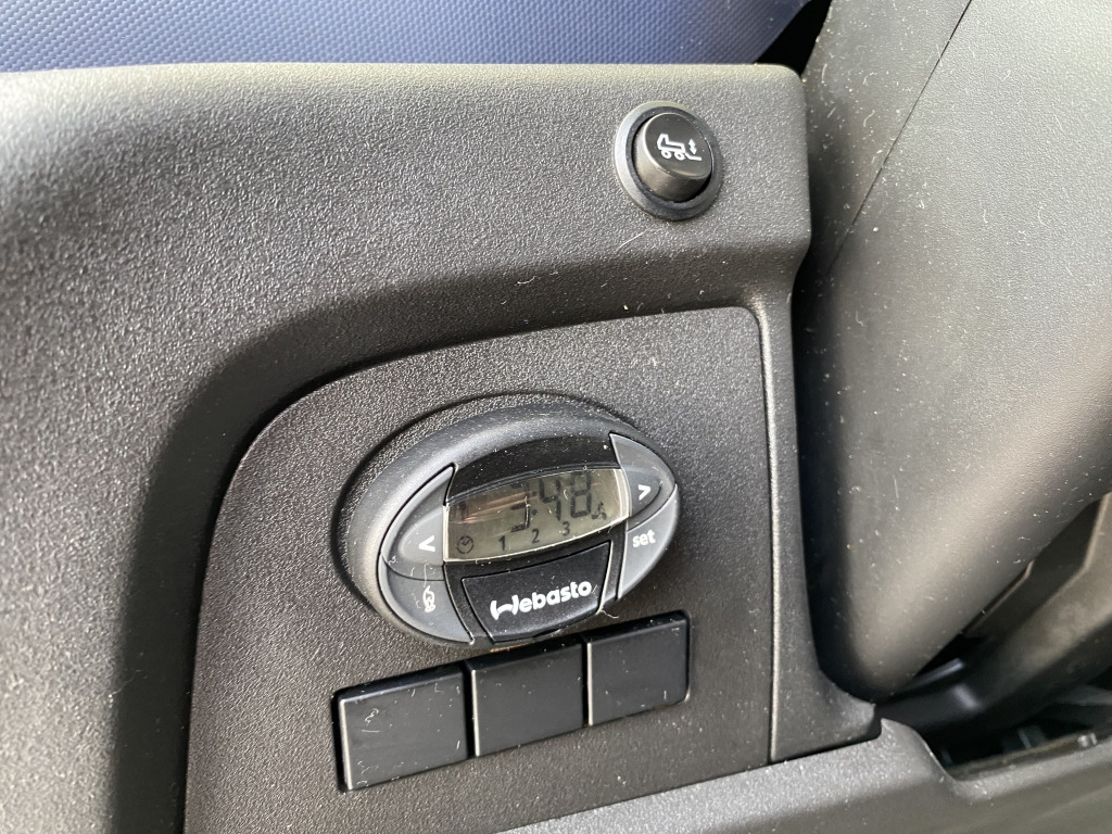 Iveco Daily 65C21 3,6m P+P+LBW Klima Automat. Webasto - Plachtová dodávka: obrázek 4 Iveco Daily 65C21 3,6m P+P+LBW Klima Automat. Webasto - Plachtová dodávka: obrázek 4