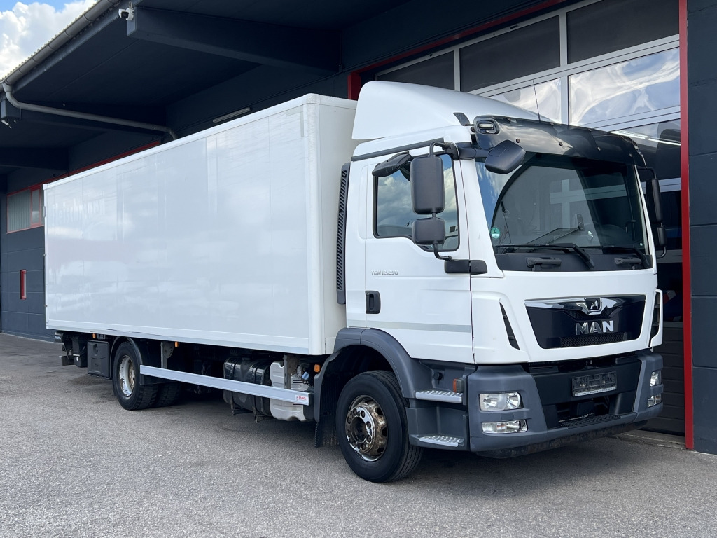 MAN TGM 12.290 Klimaautomatik NAVI Kamera 7m+LBW AHK - Skříňový nákladní auto: obrázek 1 MAN TGM 12.290 Klimaautomatik NAVI Kamera 7m+LBW AHK - Skříňový nákladní auto: obrázek 1