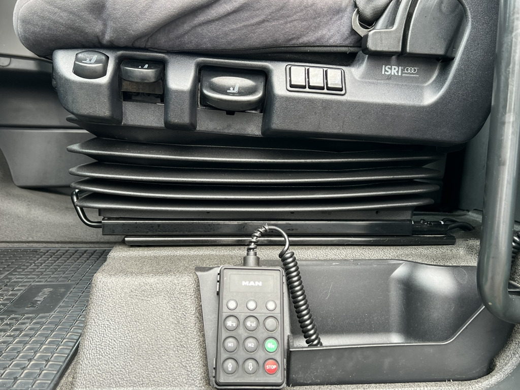 MAN TGX 26.470 XXL Standklima Intarder Liftachse AHK - Podvozek s kabinou: obrázek 5 MAN TGX 26.470 XXL Standklima Intarder Liftachse AHK - Podvozek s kabinou: obrázek 5