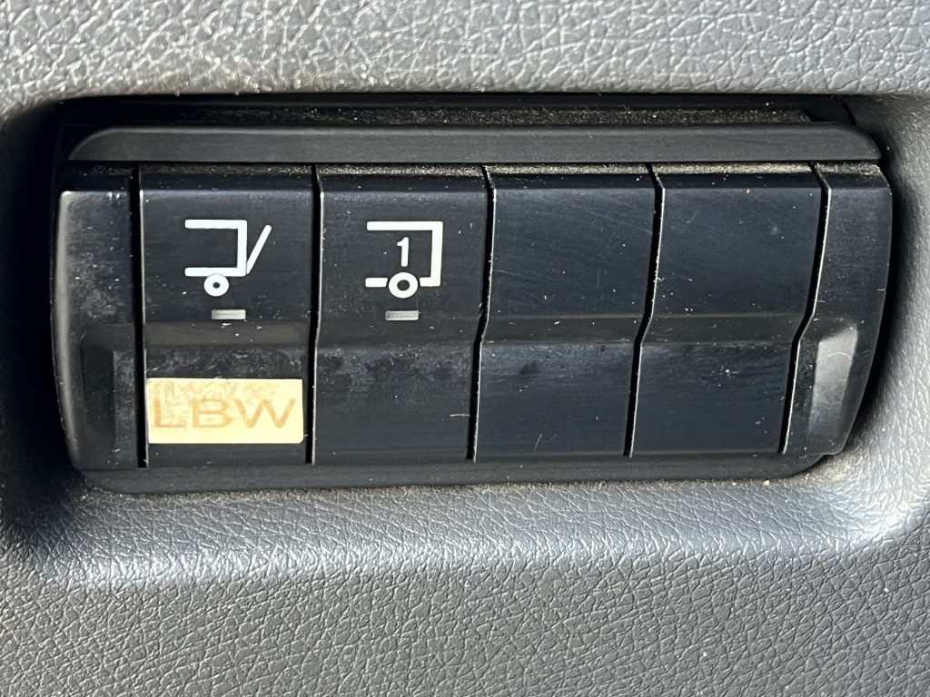 Mercedes-Benz Atego 818 Klima AHK 6,05m Koffer LBW Tempomat - Dodávka skřín: obrázek 2 Mercedes-Benz Atego 818 Klima AHK 6,05m Koffer LBW Tempomat - Dodávka skřín: obrázek 2