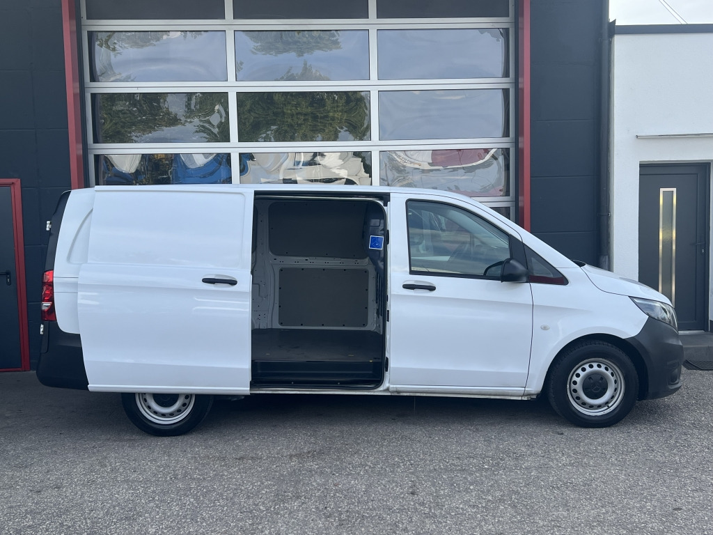 Mercedes-Benz Vito 110 CDI Lang Klima 3-Sitzer Heckflügeltüren - Malá dodávka: obrázek 4 Mercedes-Benz Vito 110 CDI Lang Klima 3-Sitzer Heckflügeltüren - Malá dodávka: obrázek 4