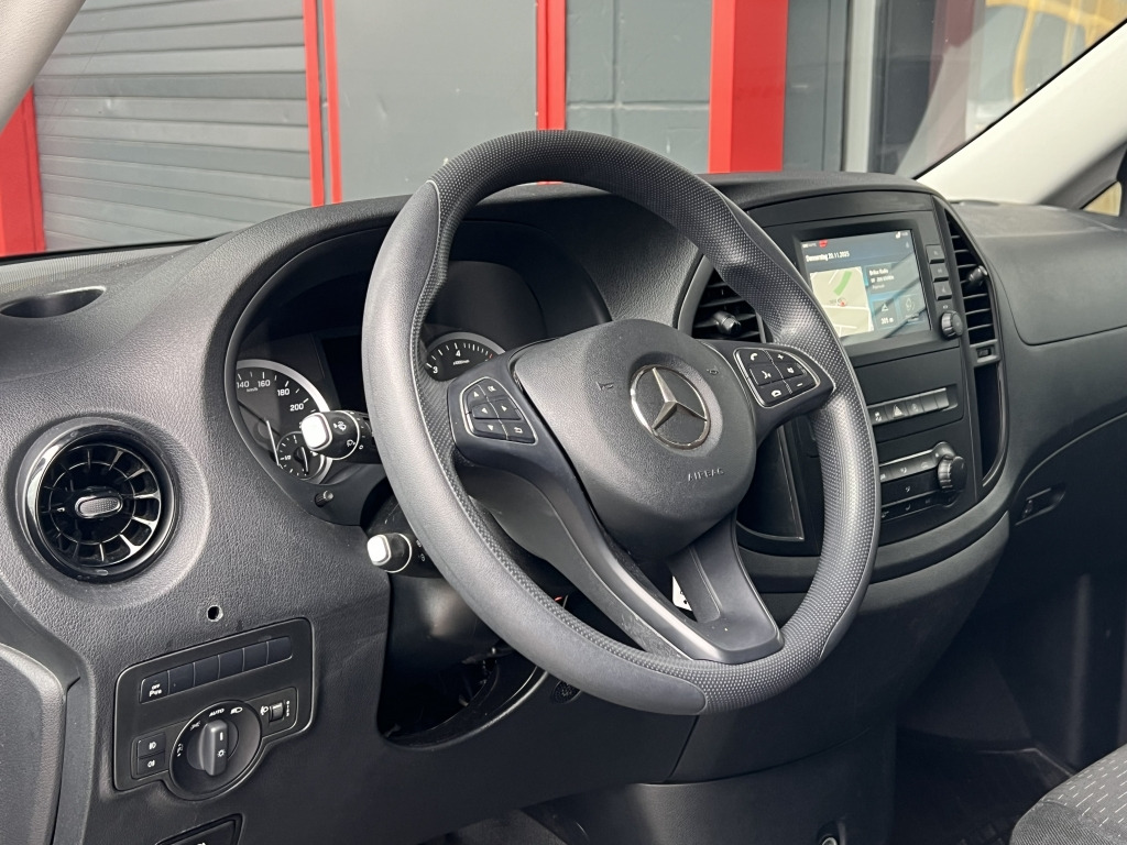 Mercedes-Benz Vito 114 CDI Tourer Pro lang Klima NAVI 9-Sitzer - Kombi: obrázek 3 Mercedes-Benz Vito 114 CDI Tourer Pro lang Klima NAVI 9-Sitzer - Kombi: obrázek 3