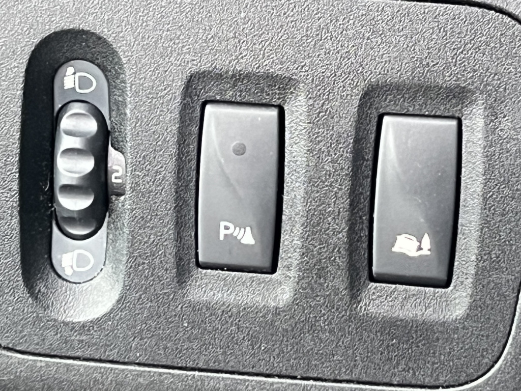 Opel Movano Klima MAXI Parkpilotsyst Heckflügeltüren - Furgon: obrázek 3 Opel Movano Klima MAXI Parkpilotsyst Heckflügeltüren - Furgon: obrázek 3