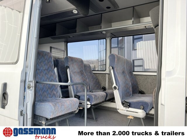 Mercedes-Benz 711 D-KA 4x2, Standklima, 11-Sitze, 2 x on stock - Minibus, Mikrobus: obrázek 4 Mercedes-Benz 711 D-KA 4x2, Standklima, 11-Sitze, 2 x on stock - Minibus, Mikrobus: obrázek 4