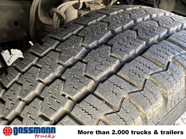 Mercedes-Benz 711 D-KA 4x2, Standklima, 11-Sitze, 2 x on stock - Minibus, Mikrobus: obrázek 2 Mercedes-Benz 711 D-KA 4x2, Standklima, 11-Sitze, 2 x on stock - Minibus, Mikrobus: obrázek 2