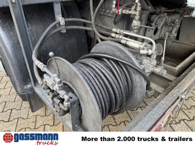 Mercedes-Benz Actros 2536 L 6x2, Müller Saug- und Spülwagen - Zametací vůz: obrázek 4 Mercedes-Benz Actros 2536 L 6x2, Müller Saug- und Spülwagen - Zametací vůz: obrázek 4