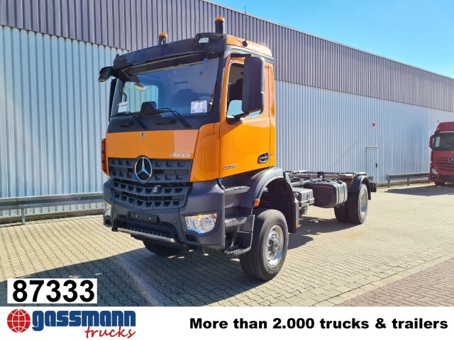 Mercedes-Benz Arocs 2033 A 4x4, Grounder, Motorabtrieb - Podvozek s kabinou: obrázek 1 Mercedes-Benz Arocs 2033 A 4x4, Grounder, Motorabtrieb - Podvozek s kabinou: obrázek 1