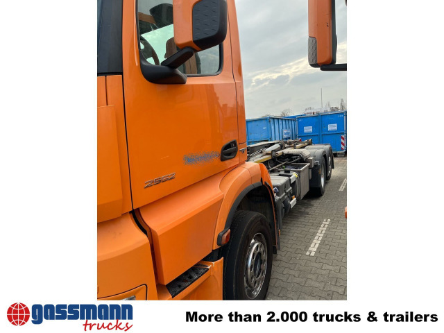 Mercedes-Benz Arocs 2552 L 6x2, Lenk-/Liftachse - Hákový nosič kontejnerů: obrázek 3 Mercedes-Benz Arocs 2552 L 6x2, Lenk-/Liftachse - Hákový nosič kontejnerů: obrázek 3