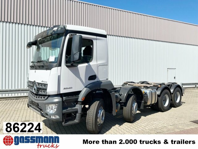 Mercedes-Benz Arocs 3240 8x4 - Podvozek s kabinou: obrázek 1 Mercedes-Benz Arocs 3240 8x4 - Podvozek s kabinou: obrázek 1