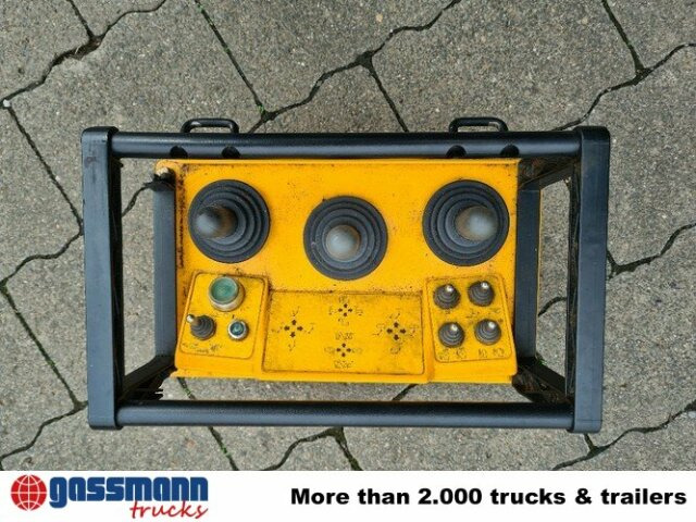 Mercedes-Benz Axor 1828 AK 4x4, Winterdienstausstattung, Kran - Sklápěč, Auto s hydraulickou rukou: obrázek 2 Mercedes-Benz Axor 1828 AK 4x4, Winterdienstausstattung, Kran - Sklápěč, Auto s hydraulickou rukou: obrázek 2