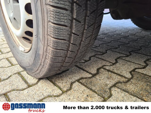 Mercedes-Benz Sprinter 316 KA 4x2, Rettungswagen - Furgon: obrázek 2 Mercedes-Benz Sprinter 316 KA 4x2, Rettungswagen - Furgon: obrázek 2