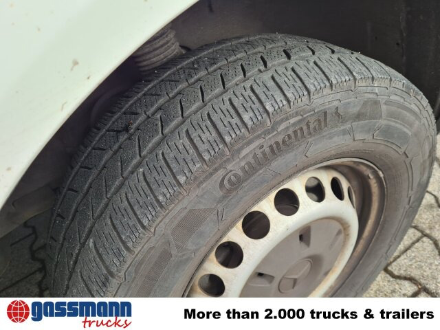 Mercedes-Benz Sprinter 316 KA 4x2, Rettungswagen - Furgon: obrázek 3 Mercedes-Benz Sprinter 316 KA 4x2, Rettungswagen - Furgon: obrázek 3