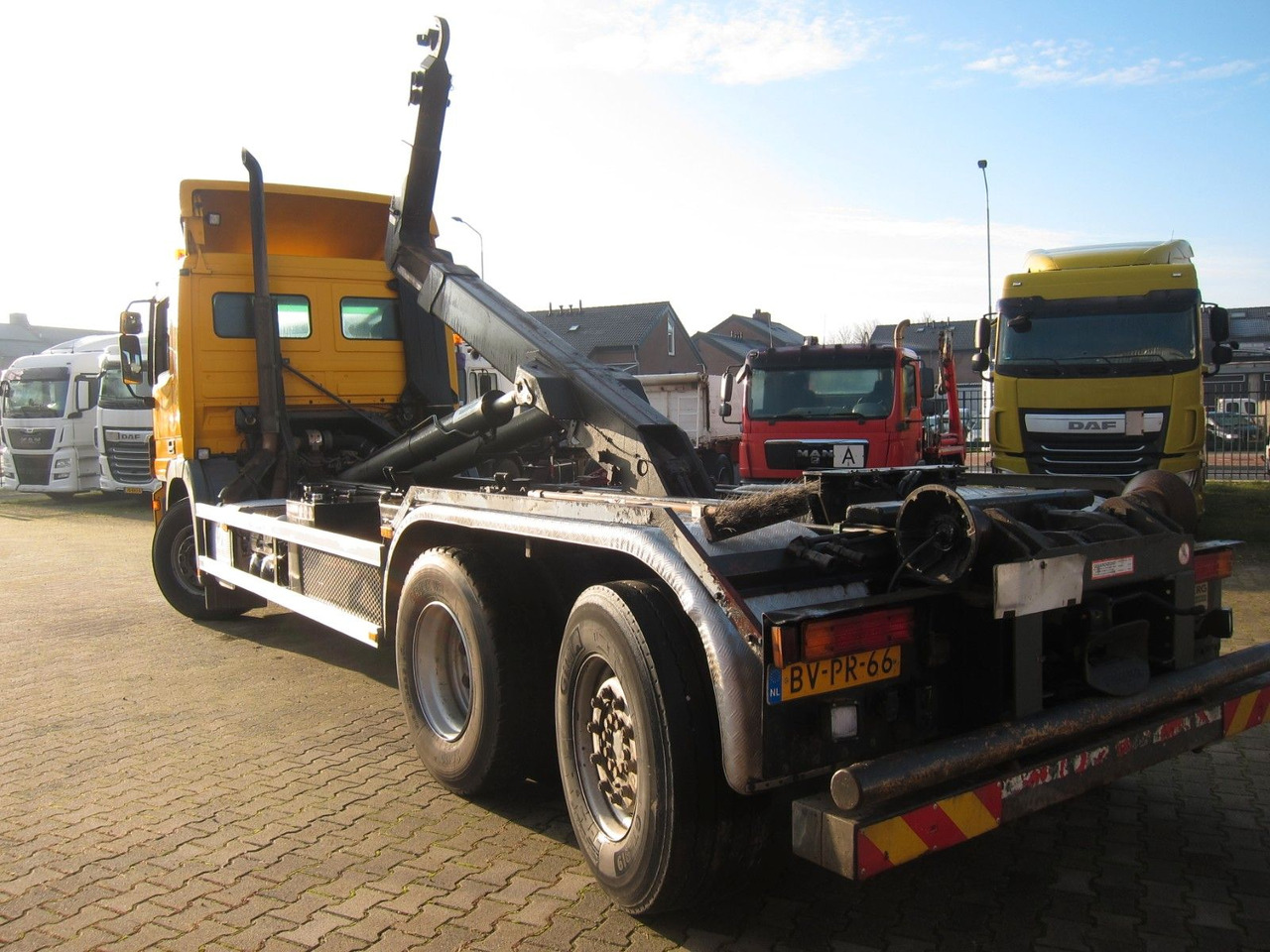 Mercedes-Benz Actros 2536 L 6X2*4 Hiab Multilift 470tkm - Hákový nosič kontejnerů: obrázek 3 Mercedes-Benz Actros 2536 L 6X2*4 Hiab Multilift 470tkm - Hákový nosič kontejnerů: obrázek 3