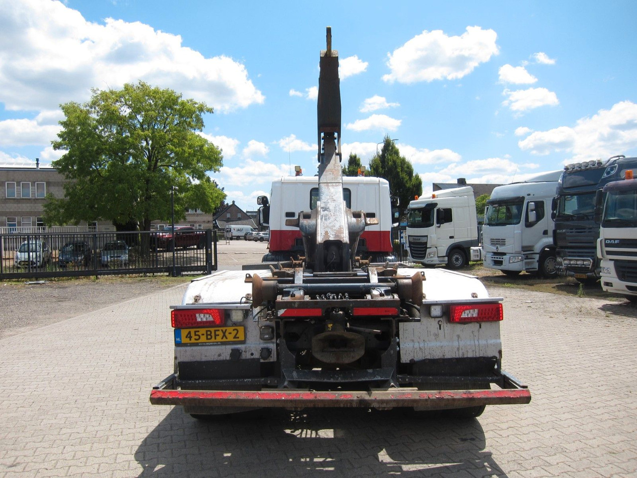 Scania P410 CB6X2 HSA Hyva 22T Haken E6 Liftachse - Hákový nosič kontejnerů: obrázek 4 Scania P410 CB6X2 HSA Hyva 22T Haken E6 Liftachse - Hákový nosič kontejnerů: obrázek 4