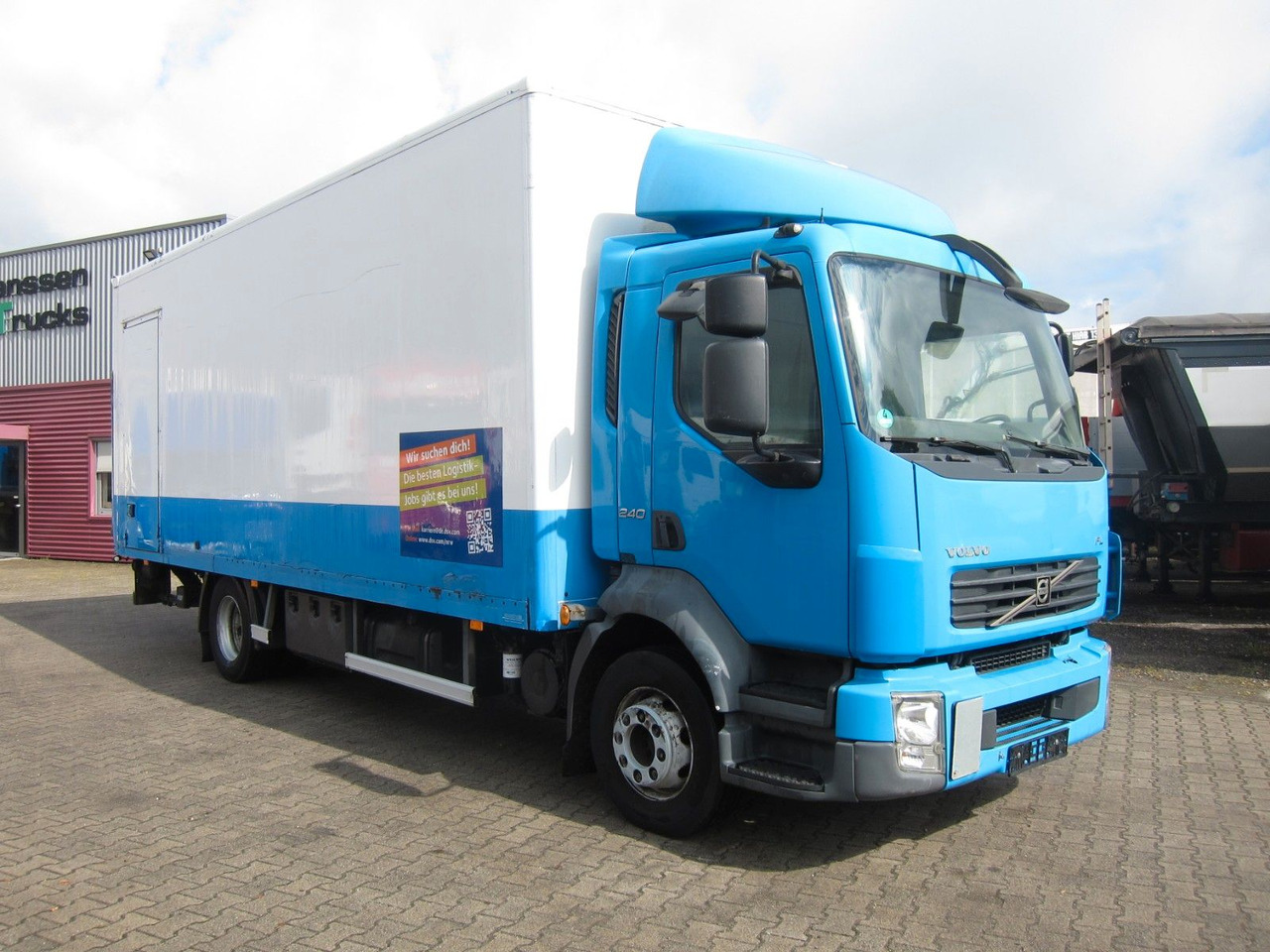 Volvo FL 240 12T Koffer KBW Manual - Skříňový nákladní auto: obrázek 1 Volvo FL 240 12T Koffer KBW Manual - Skříňový nákladní auto: obrázek 1