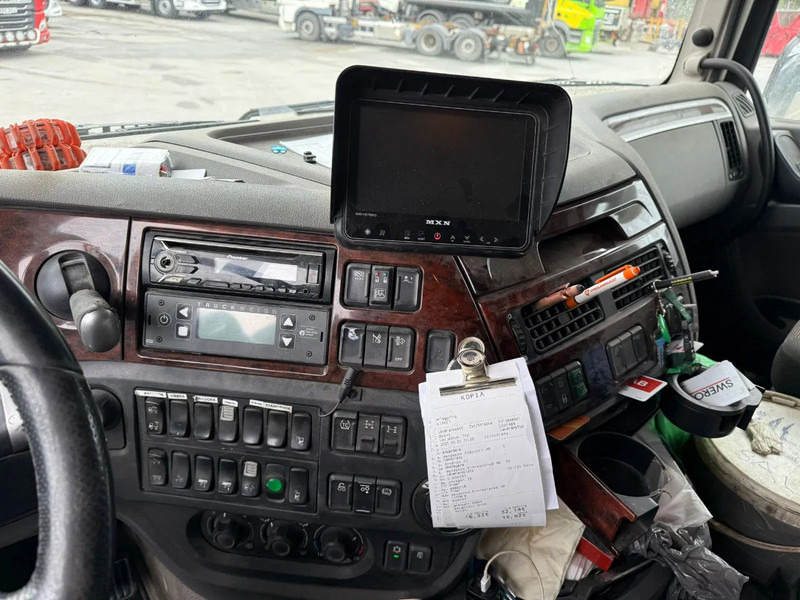 Sklápěč DAF XF 510 Ginaf 8x4*4 - Tipper - Euro 6 - Steering axle - Steel front suspension: obrázek 10