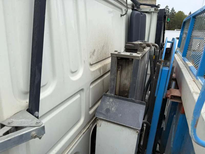 Sklápěč DAF XF 510 Ginaf 8x4*4 - Tipper - Euro 6 - Steering axle - Steel front suspension: obrázek 11