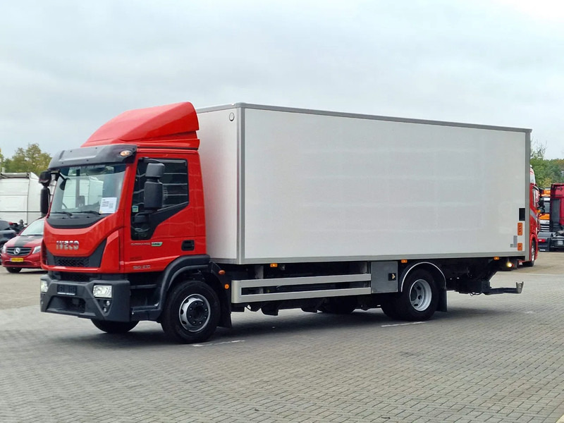 Iveco EuroCargo 160 210 - Isotherm box - Zepro loadlift - Low KM - Airco - Camera - Skříňový nákladní auto: obrázek 3 Iveco EuroCargo 160 210 - Isotherm box - Zepro loadlift - Low KM - Airco - Camera - Skříňový nákladní auto: obrázek 3