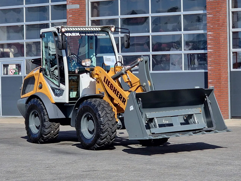 Liebherr L506 compact - New - Bucket + pallet forks - 46 KW - Kolový nakladač: obrázek 1 Liebherr L506 compact - New - Bucket + pallet forks - 46 KW - Kolový nakladač: obrázek 1