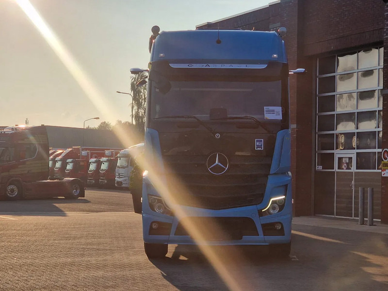Mercedes-Benz Actros 2553 6x2 - BDF - Retarder - 4.90 WB - Loadlift - Full air - Kontejnérový podvozek/ Výměnná nástavba: obrázek 2 Mercedes-Benz Actros 2553 6x2 - BDF - Retarder - 4.90 WB - Loadlift - Full air - Kontejnérový podvozek/ Výměnná nástavba: obrázek 2