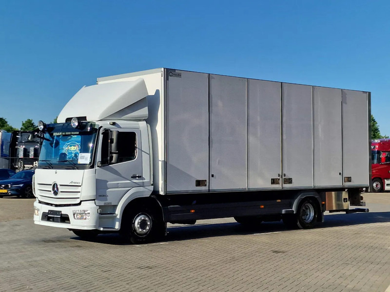 Mercedes-Benz Atego 1524 Box with sidedoors - Zepro loadlift - Full air - Euro 6 - Automatic - Camera system - Skříňový nákladní auto: obrázek 3 Mercedes-Benz Atego 1524 Box with sidedoors - Zepro loadlift - Full air - Euro 6 - Automatic - Camera system - Skříňový nákladní auto: obrázek 3