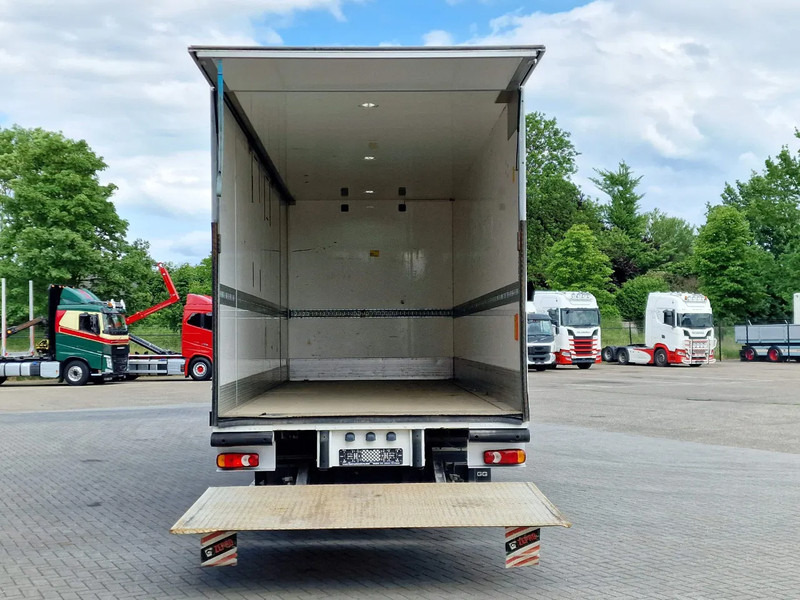 Skříňový nákladní auto Renault D16 250 4x2 Box with side doors - Zepro loadlift - Euro 6 - Low KM - Sleepercab: obrázek 9