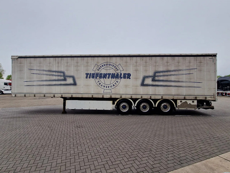 Schwarzmüller Tautliner 3 axle - Loadlift - Lift axle - BPW Axle - Lift axle - Alloy wheels - Plachtový návěs: obrázek 4 Schwarzmüller Tautliner 3 axle - Loadlift - Lift axle - BPW Axle - Lift axle - Alloy wheels - Plachtový návěs: obrázek 4