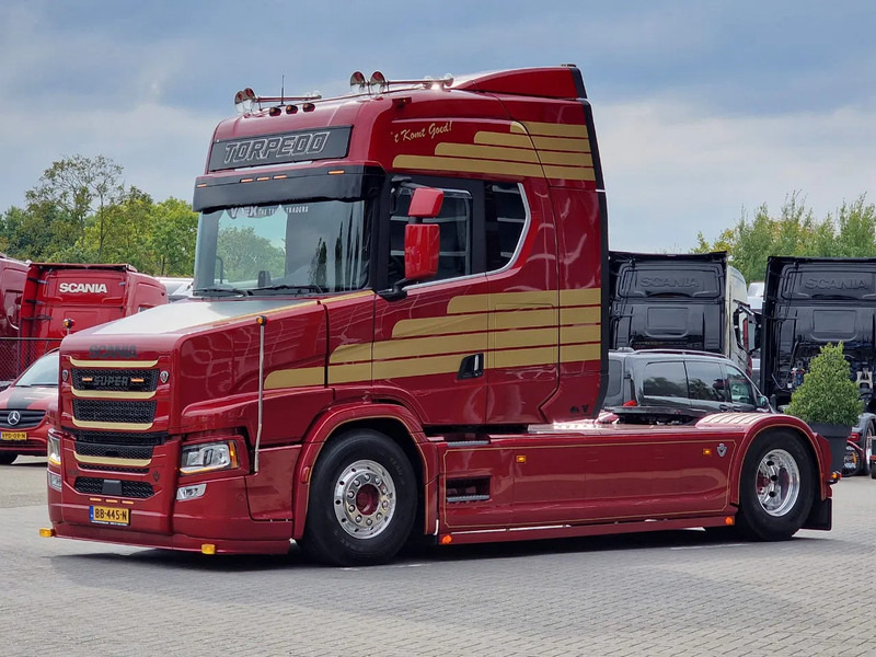 Scania 530ST V8 NGS Tuft R Torpedo - New - Full spec - BUFFL In- and Exterior - Show truck - Tahač: obrázek 4 Scania 530ST V8 NGS Tuft R Torpedo - New - Full spec - BUFFL In- and Exterior - Show truck - Tahač: obrázek 4