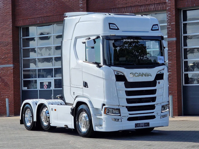 Scania 660S V8 NGS Highline 6x2/4 - New - Old dashboard - Full spec - Retarder - Night clima - Led - Leather - Navi - Tahač: obrázek 1 Scania 660S V8 NGS Highline 6x2/4 - New - Old dashboard - Full spec - Retarder - Night clima - Led - Leather - Navi - Tahač: obrázek 1