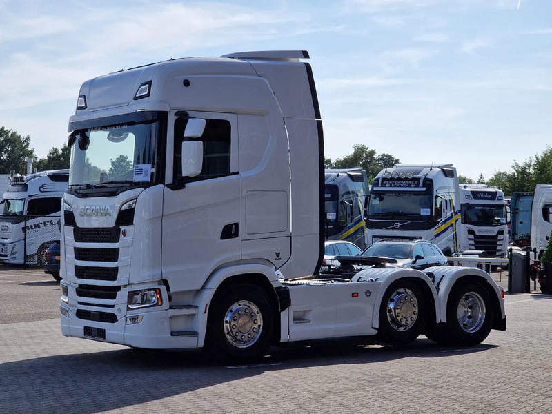 Scania 660S V8 NGS Highline 6x2/4 - New - Old dashboard - Full spec - Retarder - Night clima - Led - Leather - Navi - Tahač: obrázek 3 Scania 660S V8 NGS Highline 6x2/4 - New - Old dashboard - Full spec - Retarder - Night clima - Led - Leather - Navi - Tahač: obrázek 3