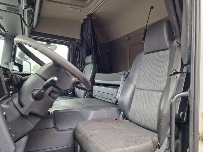 Tahač Scania P450 6x4 HUB reduction - PTO/Hydraulic - Euro 6 - Opti Cruise - Low KM: obrázek 11 Tahač Scania P450 6x4 HUB reduction - PTO/Hydraulic - Euro 6 - Opti Cruise - Low KM: obrázek 11