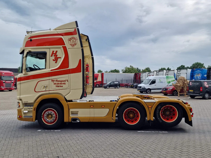 Scania R580 V8 NGS Highline 6x2 - PTO/Hydraulic - 2.95 WB - Retarder - Night clima - Custom interior - Tahač: obrázek 4 Scania R580 V8 NGS Highline 6x2 - PTO/Hydraulic - 2.95 WB - Retarder - Night clima - Custom interior - Tahač: obrázek 4