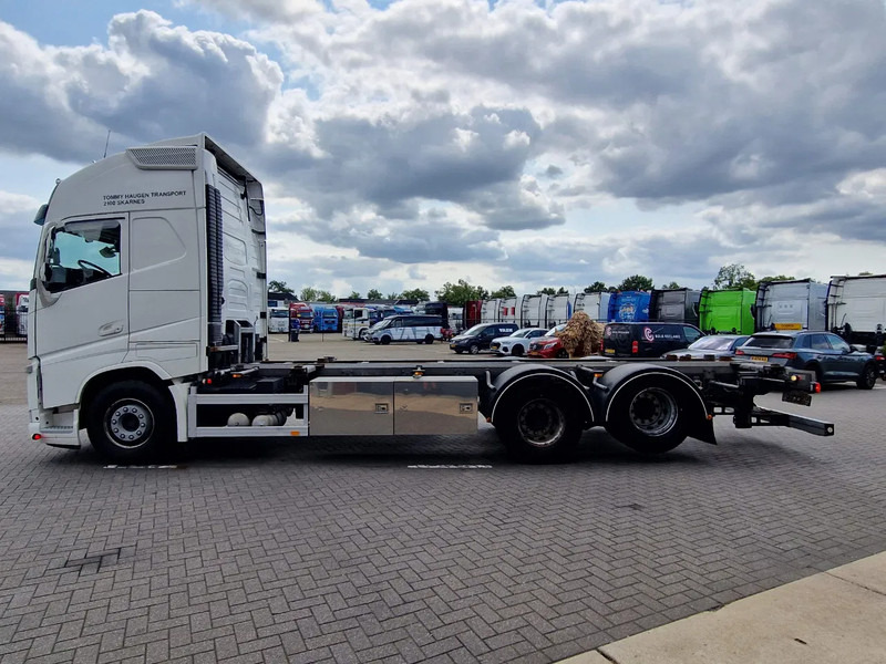 Volvo FH 13.500 Globetrotter XL 6x2 - BDF - Retarder - I parkcool - Full air - 4.90 WB - Kontejnérový podvozek/ Výměnná nástavba: obrázek 4 Volvo FH 13.500 Globetrotter XL 6x2 - BDF - Retarder - I parkcool - Full air - 4.90 WB - Kontejnérový podvozek/ Výměnná nástavba: obrázek 4