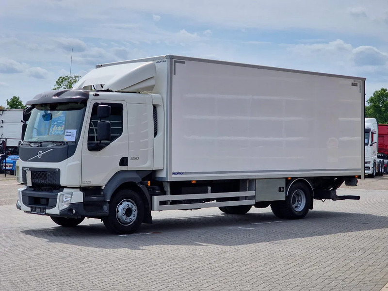 Volvo FL 250 Closed box - Loadlift - Automatic gearbox - Camera - Skříňový nákladní auto: obrázek 3 Volvo FL 250 Closed box - Loadlift - Automatic gearbox - Camera - Skříňový nákladní auto: obrázek 3