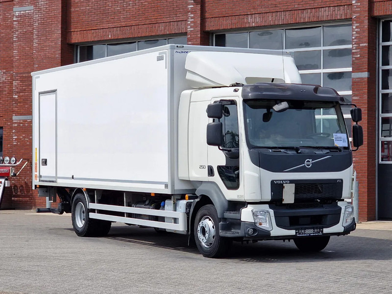 Volvo FL 250 Closed box - Loadlift - Automatic gearbox - Camera - Skříňový nákladní auto: obrázek 1 Volvo FL 250 Closed box - Loadlift - Automatic gearbox - Camera - Skříňový nákladní auto: obrázek 1