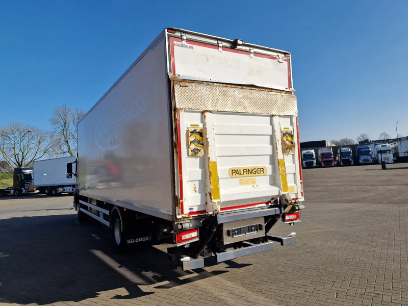 Volvo FM 330 4x2 - Carrier MT 18 Frigo - Loadlift - Full air - Sleepercab - Chladírenský nákladní automobil: obrázek 5 Volvo FM 330 4x2 - Carrier MT 18 Frigo - Loadlift - Full air - Sleepercab - Chladírenský nákladní automobil: obrázek 5