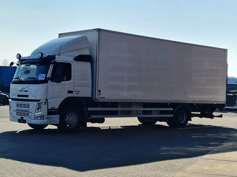 Volvo FM 330 4x2 - Carrier MT 18 Frigo - Loadlift - Full air - Sleepercab - Chladírenský nákladní automobil: obrázek 3 Volvo FM 330 4x2 - Carrier MT 18 Frigo - Loadlift - Full air - Sleepercab - Chladírenský nákladní automobil: obrázek 3