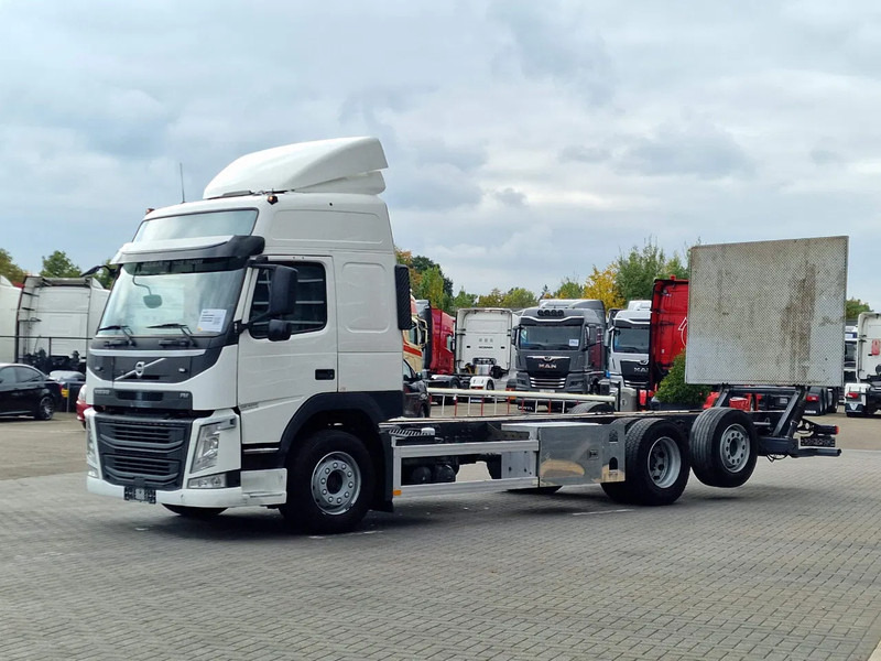 Volvo FM 380 Globetrotter 6x2 Chassis - Loadlift - 4.90 WB - Full air - Low KM - Podvozek s kabinou: obrázek 3 Volvo FM 380 Globetrotter 6x2 Chassis - Loadlift - 4.90 WB - Full air - Low KM - Podvozek s kabinou: obrázek 3