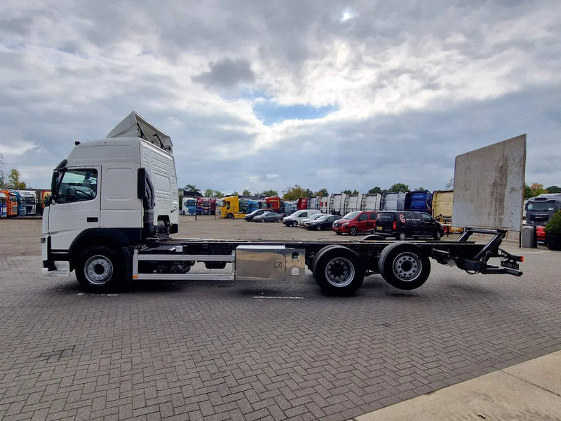 Volvo FM 380 Globetrotter 6x2 Chassis - Loadlift - 4.90 WB - Full air - Low KM - Podvozek s kabinou: obrázek 4 Volvo FM 380 Globetrotter 6x2 Chassis - Loadlift - 4.90 WB - Full air - Low KM - Podvozek s kabinou: obrázek 4