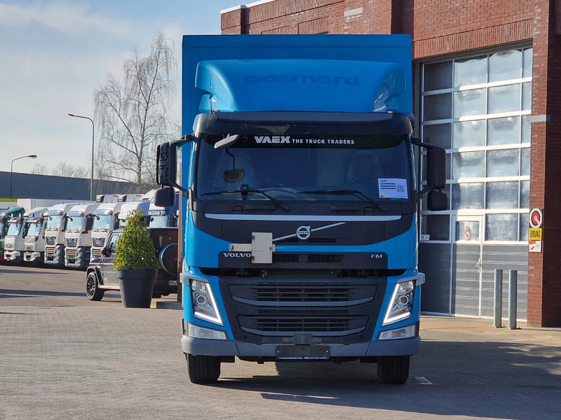 Volvo FM 410 4x2 - Box - Loadlift - Full air - Euro 6 - Box: 7.50 - Skříňový nákladní auto: obrázek 2 Volvo FM 410 4x2 - Box - Loadlift - Full air - Euro 6 - Box: 7.50 - Skříňový nákladní auto: obrázek 2